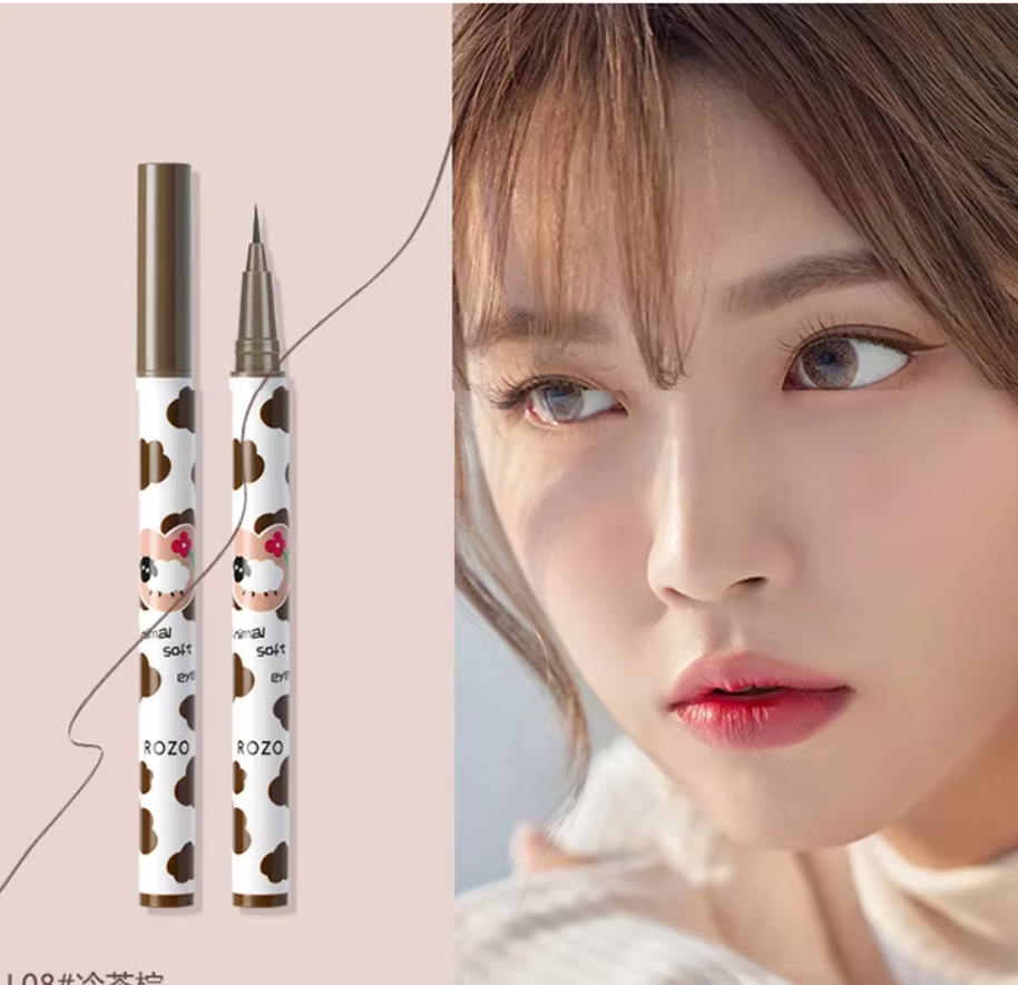 ROZO eyeliner is waterproof and non-smudging